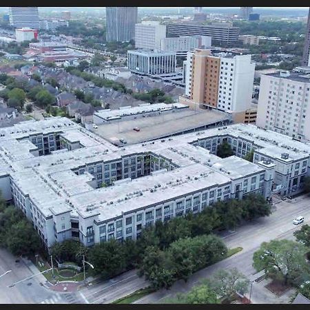 Luxury 1Bedroom/Pool View/ Galleria w/Study Desk Houston Zewnętrze zdjęcie