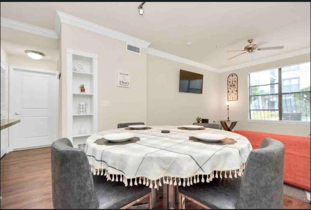 Luxury 1Bedroom/Pool View/ Galleria w/Study Desk Houston Zewnętrze zdjęcie